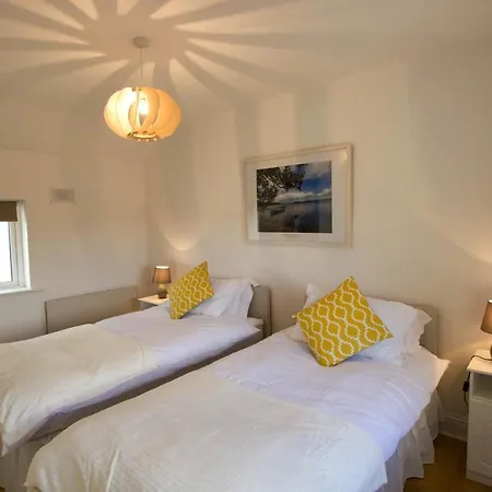 Holiday home 6 Aillebrack Cois Farraige