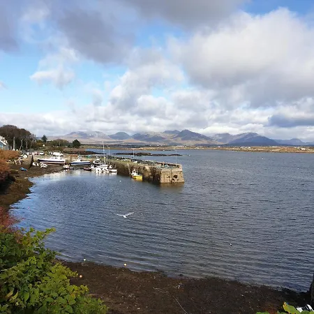 Holiday home 6 Aillebrack Cois Farraige *